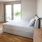 Holiday home Unique Space With Garden And Garage