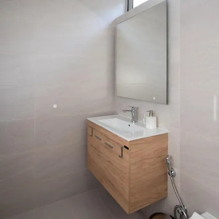 Unique Space With Garden And Garage * ריו