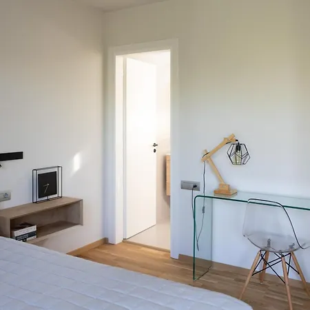 Unique Space With Garden And Garage Holiday home *