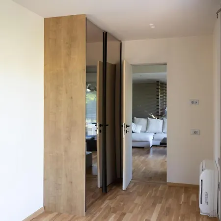 Unique Space With Garden And Garage Ferienhaus Rio