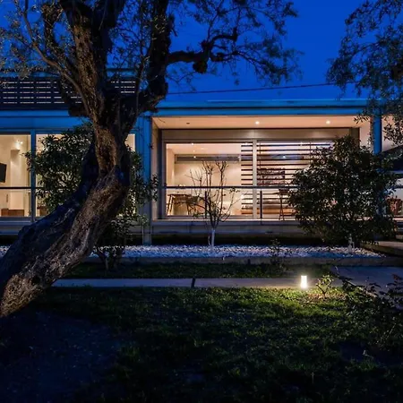 Ferienhaus Unique Space With Garden And Garage Rio