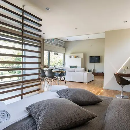 Holiday home Unique Space With Garden And Garage