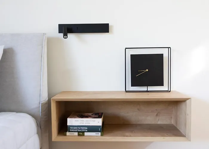 Unique Space With Garden And Garage *