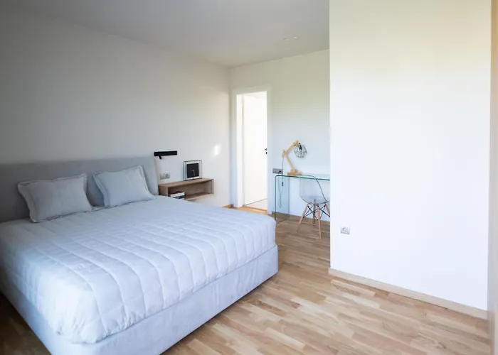 Casa de Férias Unique Space With Garden And Garage *