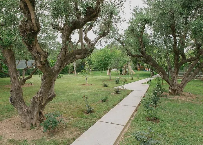 Unique Space With Garden And Garage Rio