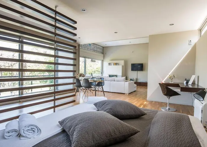 Holiday home Unique Space With Garden And Garage