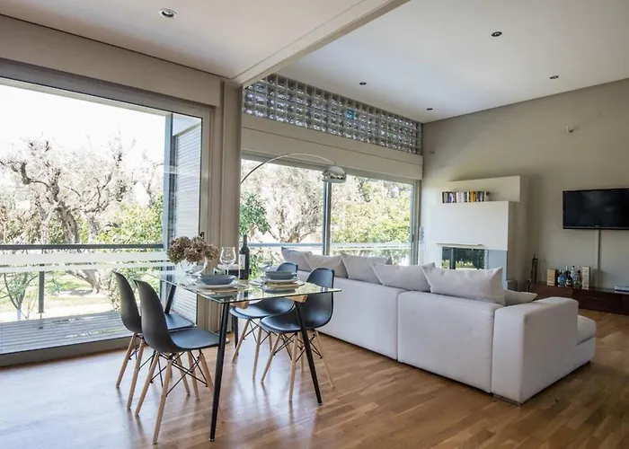 Unique Space With Garden And Garage Holiday home Rio